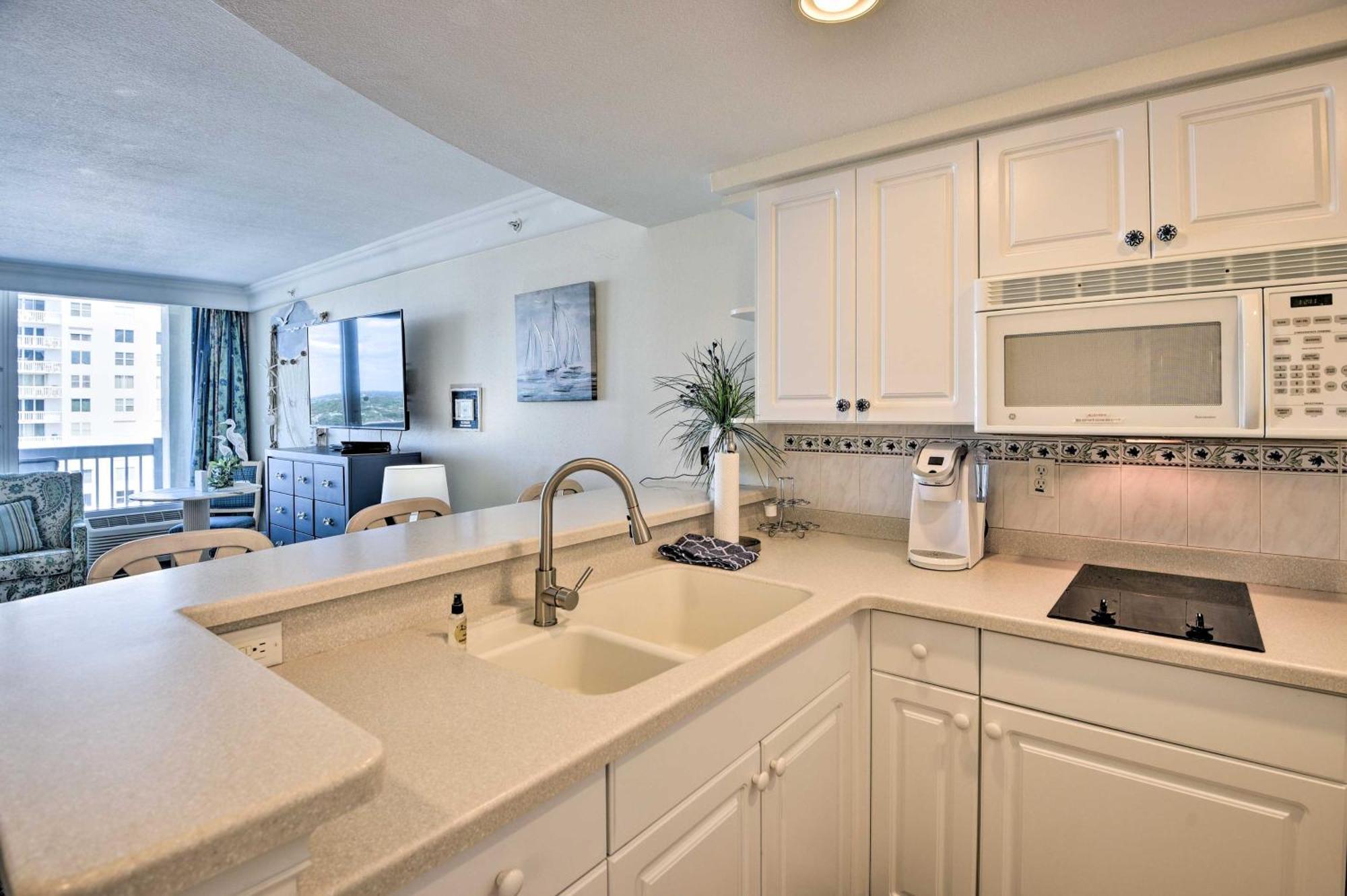 Vacation Vibe Condo Eleventh-Floor Ocean Views デイトナ・ビーチ エクステリア 写真